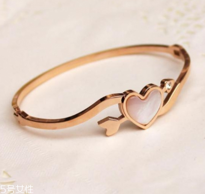 戒指可以縮小嗎？戒指能不能改小