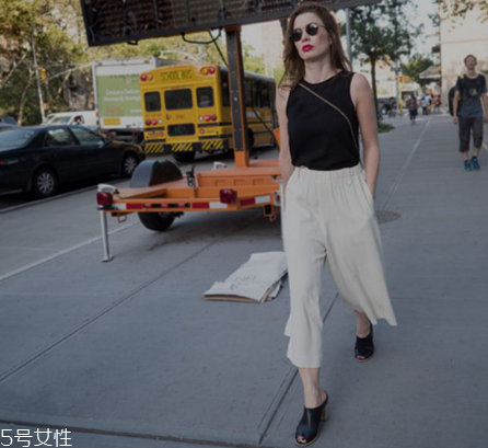 雪紡衣服怎么搭配？雪紡衣服搭配技巧