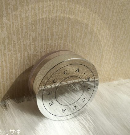 becca水散粉油皮可以用嗎 becca hydra mist保濕散粉 becca水散粉油皮可以用嗎 becca hydra mist保濕散粉