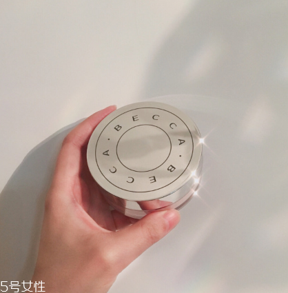 becca水散粉適合夏天使用嗎 becca新品水散粉定妝測評 becca水散粉適合夏天使用嗎 becca新品水散粉定妝測評