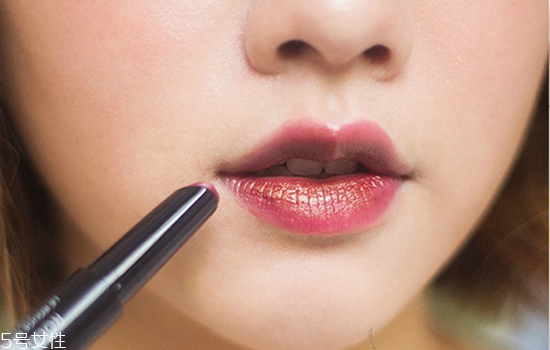 金色眼妝怎么畫(huà)好看 夏日混血妝妝容教程圖解