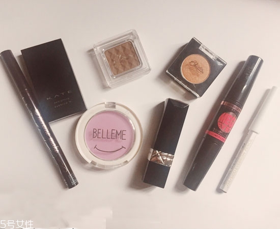 金色眼妝怎么畫(huà)好看 夏日混血妝妝容教程圖解