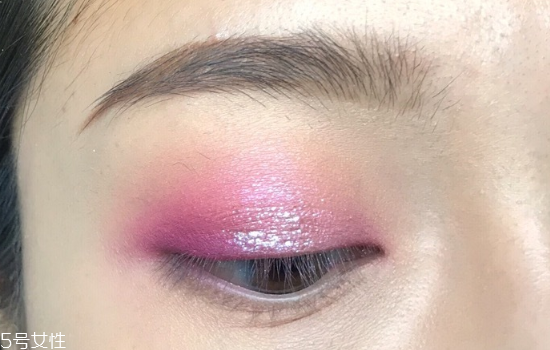 夜店眼妝教程圖片 紫色系眼妝畫法步驟教程 夜店眼妝教程圖片 紫色系眼妝畫法步驟教程