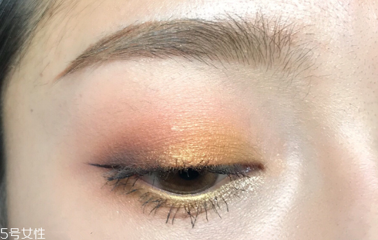 金色眼妝怎么畫(huà)好看 夏日混血妝妝容教程圖解