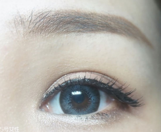 金色眼妝怎么畫(huà)好看 夏日混血妝妝容教程圖解