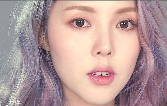 夜店眼妝教程圖片 紫色系眼妝畫法步驟教程 夜店眼妝教程圖片 紫色系眼妝畫法步驟教程