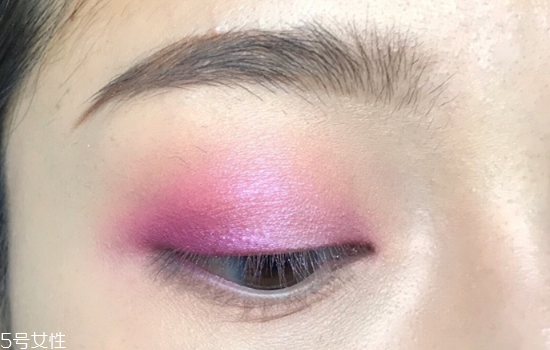 夜店眼妝教程圖片 紫色系眼妝畫法步驟教程 夜店眼妝教程圖片 紫色系眼妝畫法步驟教程