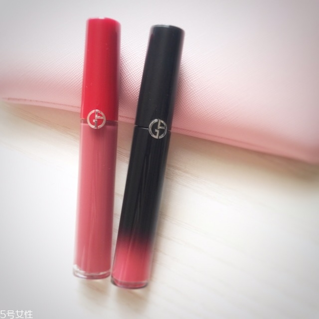 阿瑪尼紅管501和黑管501哪個好看 阿瑪尼唇釉怎么選購 阿瑪尼紅管501和黑管501哪個好看 阿瑪尼唇釉怎么選購