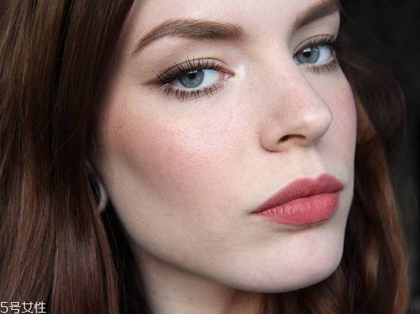 日常妝用什么顏色口紅 適合裸妝的口紅顏色推薦 日常妝用什么顏色口紅 適合裸妝的口紅顏色推薦