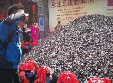 摔碗酒意味著什么？喝完酒為什么要摔碗