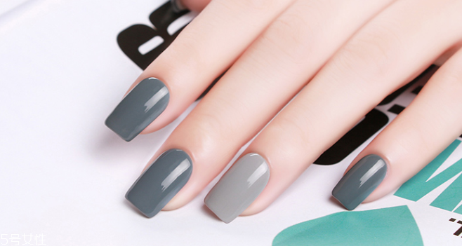 霧霾藍(lán)指甲圖片 霧霾藍(lán)美甲樣式大全 霧霾藍(lán)指甲圖片 霧霾藍(lán)美甲樣式大全