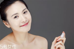 肌底液和精華哪個重要 護膚美容小貼士 肌底液和精華哪個重要 護膚美容小貼士