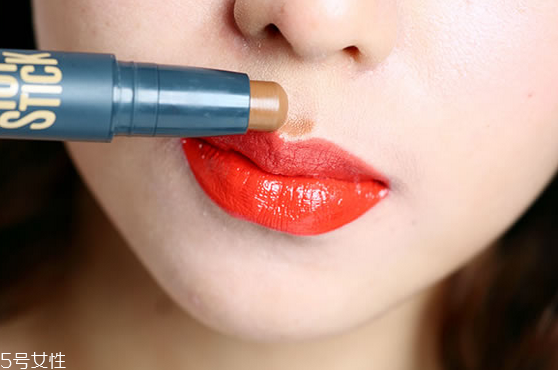 日常妝用什么顏色口紅 適合裸妝的口紅顏色推薦 日常妝用什么顏色口紅 適合裸妝的口紅顏色推薦