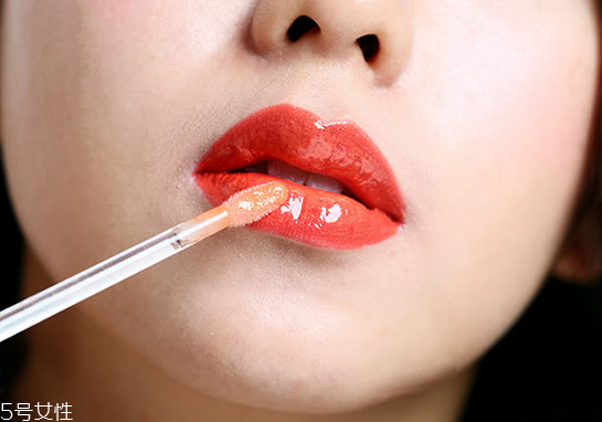 日常妝用什么顏色口紅 適合裸妝的口紅顏色推薦 日常妝用什么顏色口紅 適合裸妝的口紅顏色推薦