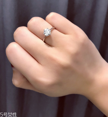 戒指太緊對手指有什么傷害？戒指戴太緊的危害