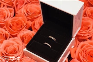 戒指用什么掛在脖子上？戒指怎么掛在脖子上