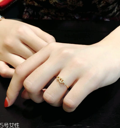 戒指上刻什么字好？戒指上一般刻什么字