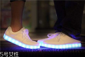 simulation發(fā)光鞋在哪買？simulation發(fā)光鞋正品購買方式