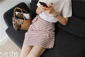 格子裙怎么搭配？格子裙搭配圖片
