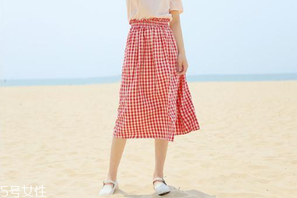 格子裙怎么搭配？格子裙搭配圖片
