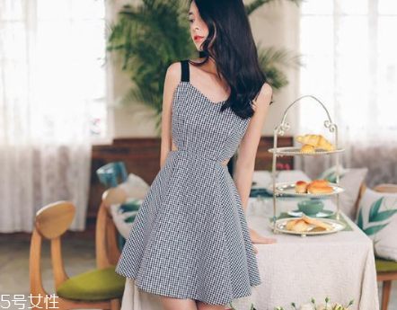 格子裙怎么搭配？格子裙搭配圖片