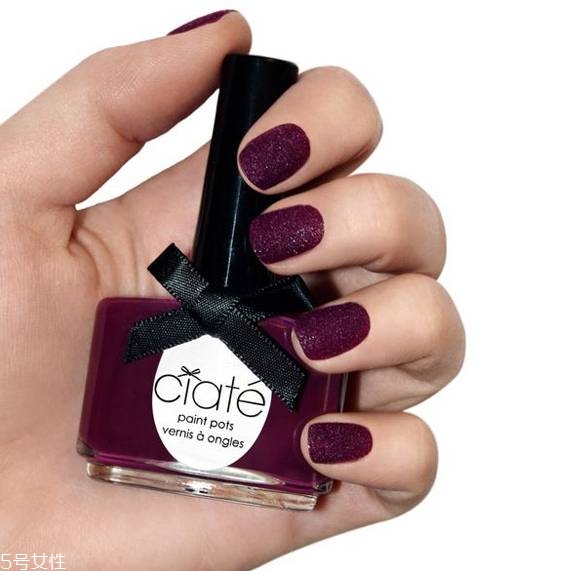 絲絨美甲怎么做教程 絲絨美甲能沾水嗎 絲絨美甲怎么做教程 絲絨美甲能沾水嗎