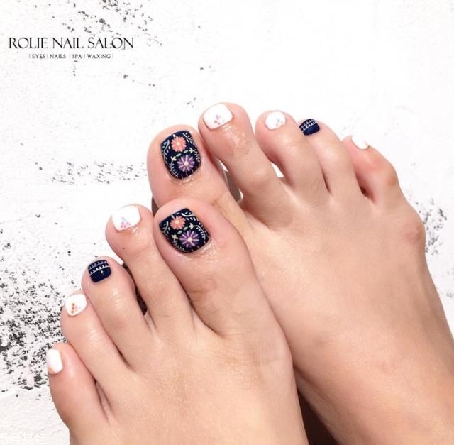 2018腳趾美甲新款式 2018簡單款腳指甲美甲圖片 2018腳趾美甲新款式 2018簡單款腳指甲美甲圖片