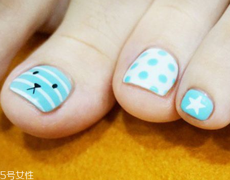 2018腳趾美甲新款式 2018簡單款腳指甲美甲圖片 2018腳趾美甲新款式 2018簡單款腳指甲美甲圖片
