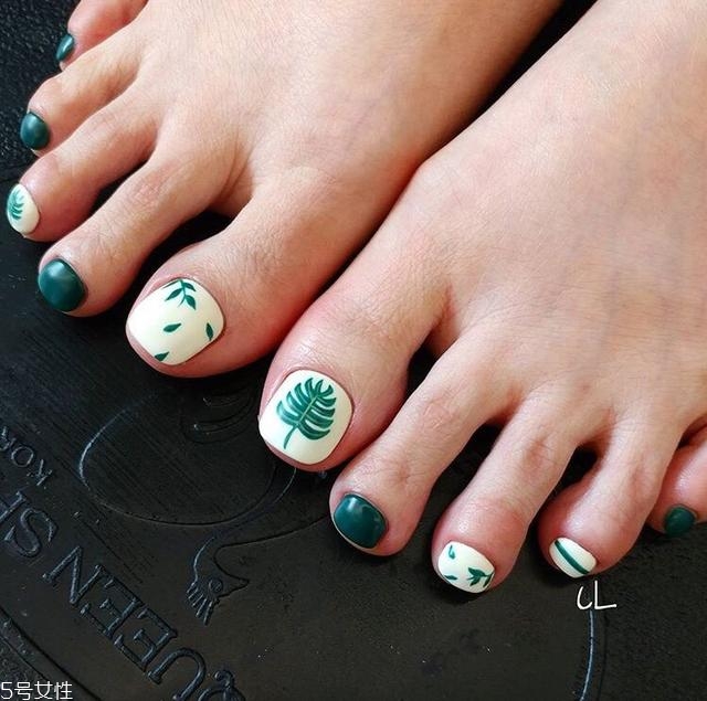 2018腳趾美甲新款式 2018簡單款腳指甲美甲圖片 2018腳趾美甲新款式 2018簡單款腳指甲美甲圖片