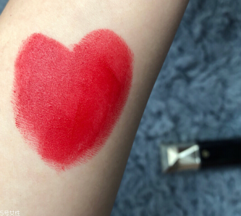 cpb雙生薔薇最火色號(hào)是哪個(gè) cpb薔薇瑰麗口紅熱賣色盤點(diǎn) cpb雙生薔薇最火色號(hào)是哪個(gè) cpb薔薇瑰麗口紅熱賣色盤點(diǎn)