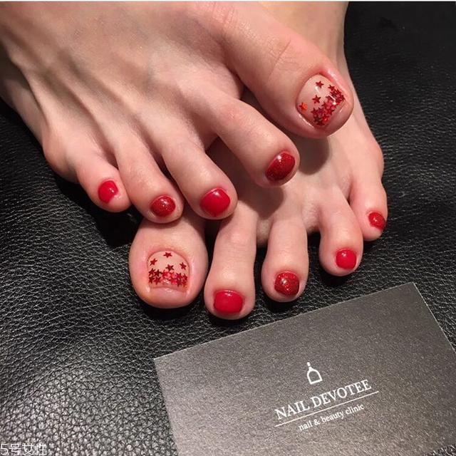 2018腳趾美甲新款式 2018簡單款腳指甲美甲圖片 2018腳趾美甲新款式 2018簡單款腳指甲美甲圖片