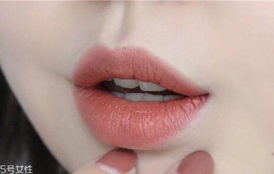 奶茶色口紅適合什么人 mac奶茶色是幾號 奶茶色口紅適合什么人 mac奶茶色是幾號