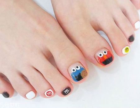 2018腳趾美甲新款式 2018簡單款腳指甲美甲圖片 2018腳趾美甲新款式 2018簡單款腳指甲美甲圖片