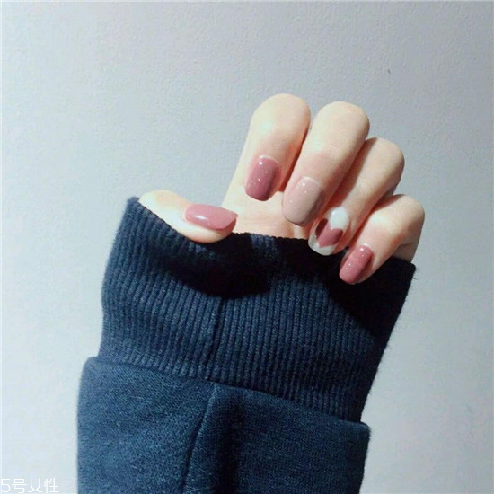 豆沙色美甲圖片大全 豆沙色美甲圖片2022新款式 豆沙色美甲圖片大全 豆沙色美甲圖片2022新款式