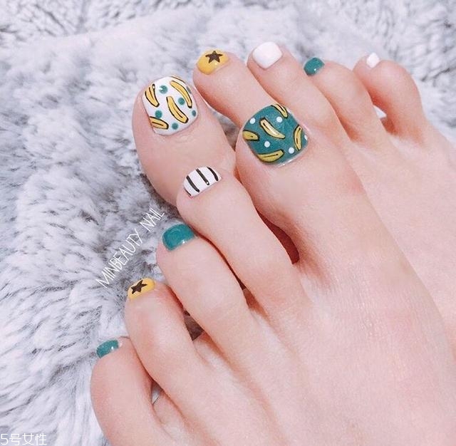 2018腳趾美甲新款式 2018簡單款腳指甲美甲圖片 2018腳趾美甲新款式 2018簡單款腳指甲美甲圖片