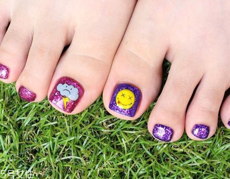 2018腳趾美甲新款式 2018簡單款腳指甲美甲圖片 2018腳趾美甲新款式 2018簡單款腳指甲美甲圖片