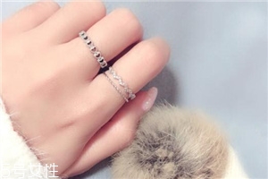 戒指戴食指是什么意思？戒指戴食指上代表什么含義