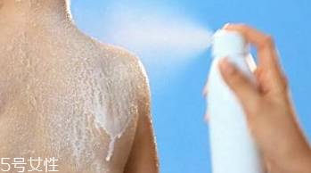 穿外套了還需要防曬嗎 膚色深淺會影響防曬嗎 穿外套了還需要防曬嗎 膚色深淺會影響防曬嗎