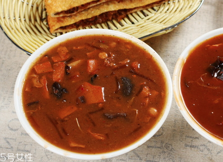 胡辣湯熱量多少 胡辣湯會(huì)胖嗎 胡辣湯熱量多少 胡辣湯會(huì)胖嗎