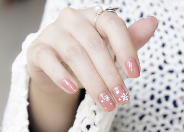 甲油膠為什么不持久 甲油膠不持久原因分析 甲油膠為什么不持久 甲油膠不持久原因分析