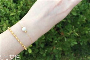 手鏈為什么戴左手？手鏈戴左手的原因