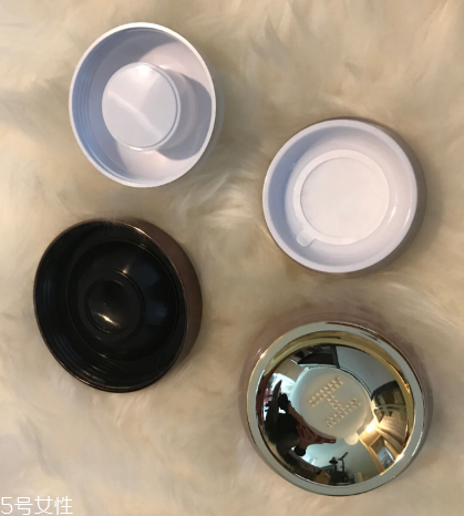 hourglass散粉和marc jacobs散粉哪個好 hourglass散粉和marc jacobs散粉哪個好