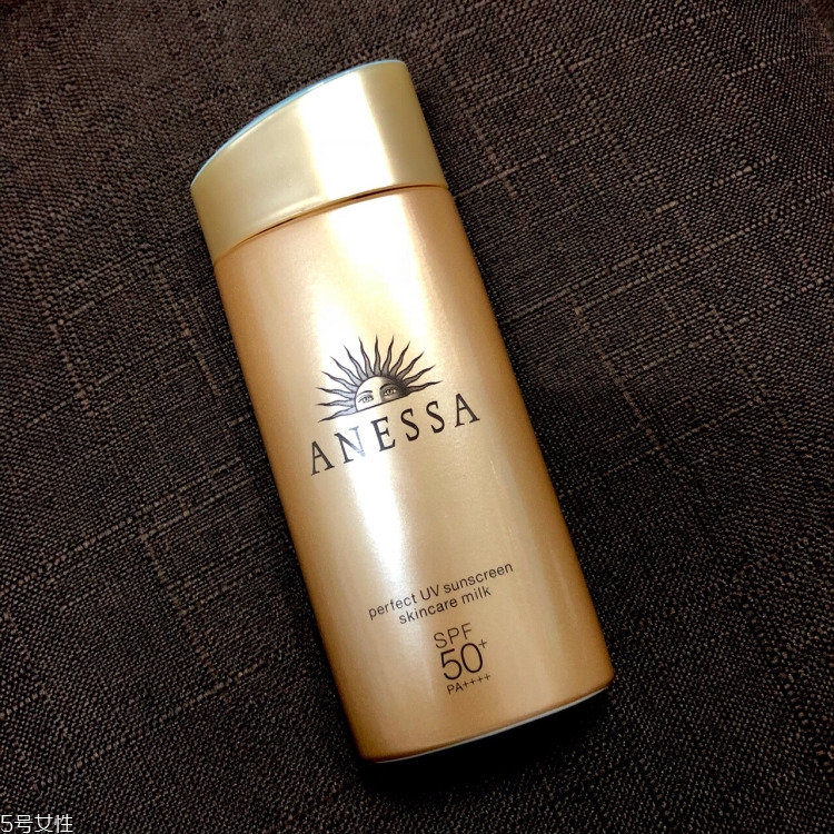 2018安耐曬新款要卸妝嗎 2018安耐曬成分有哪些變化 2018安耐曬新款要卸妝嗎 2018安耐曬成分有哪些變化