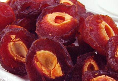 半邊梅的熱量是多少 半邊梅吃了會胖嗎 半邊梅的熱量是多少 半邊梅吃了會胖嗎