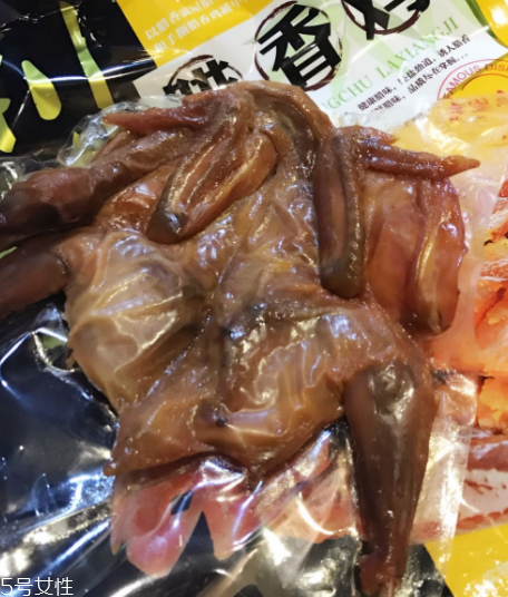 臘雞可以帶上飛機(jī)嗎？坐飛機(jī)可以帶臘雞嗎？