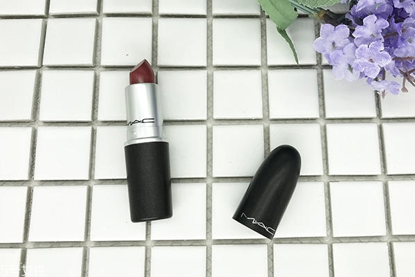 mac brick o la口紅日常嗎？mac brick o la上嘴圖