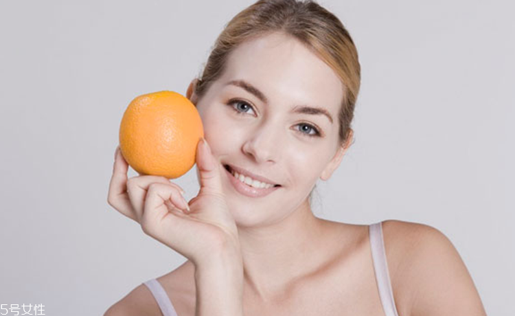 夏天用面霜太油了怎么辦 3個(gè)實(shí)用方法促進(jìn)面霜吸收 夏天用面霜太油了怎么辦 3個(gè)實(shí)用方法促進(jìn)面霜吸收