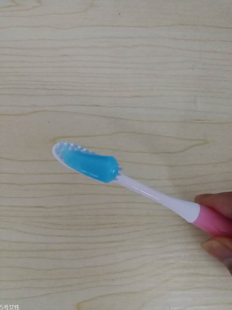 美白牙膏佳潔士和中華哪個好 美白牙膏佳潔士vs中華 美白牙膏佳潔士和中華哪個好 美白牙膏佳潔士vs中華