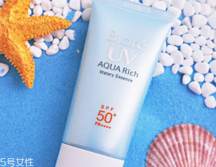 安耐曬和碧柔有什么區(qū)別 碧柔防曬霜和安耐曬哪個好 安耐曬和碧柔有什么區(qū)別 碧柔防曬霜和安耐曬哪個好