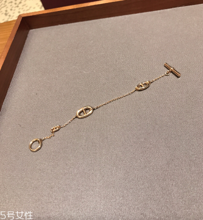 手鏈?zhǔn)裁搭伾每?？手鏈哪種顏色最好看